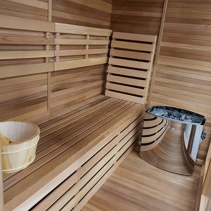 Aussensauna Box NEW – Die kompakte Gartensauna aus Zedernholz – Ofen von 6 bis 9 kW wählbar – Ansicht 2