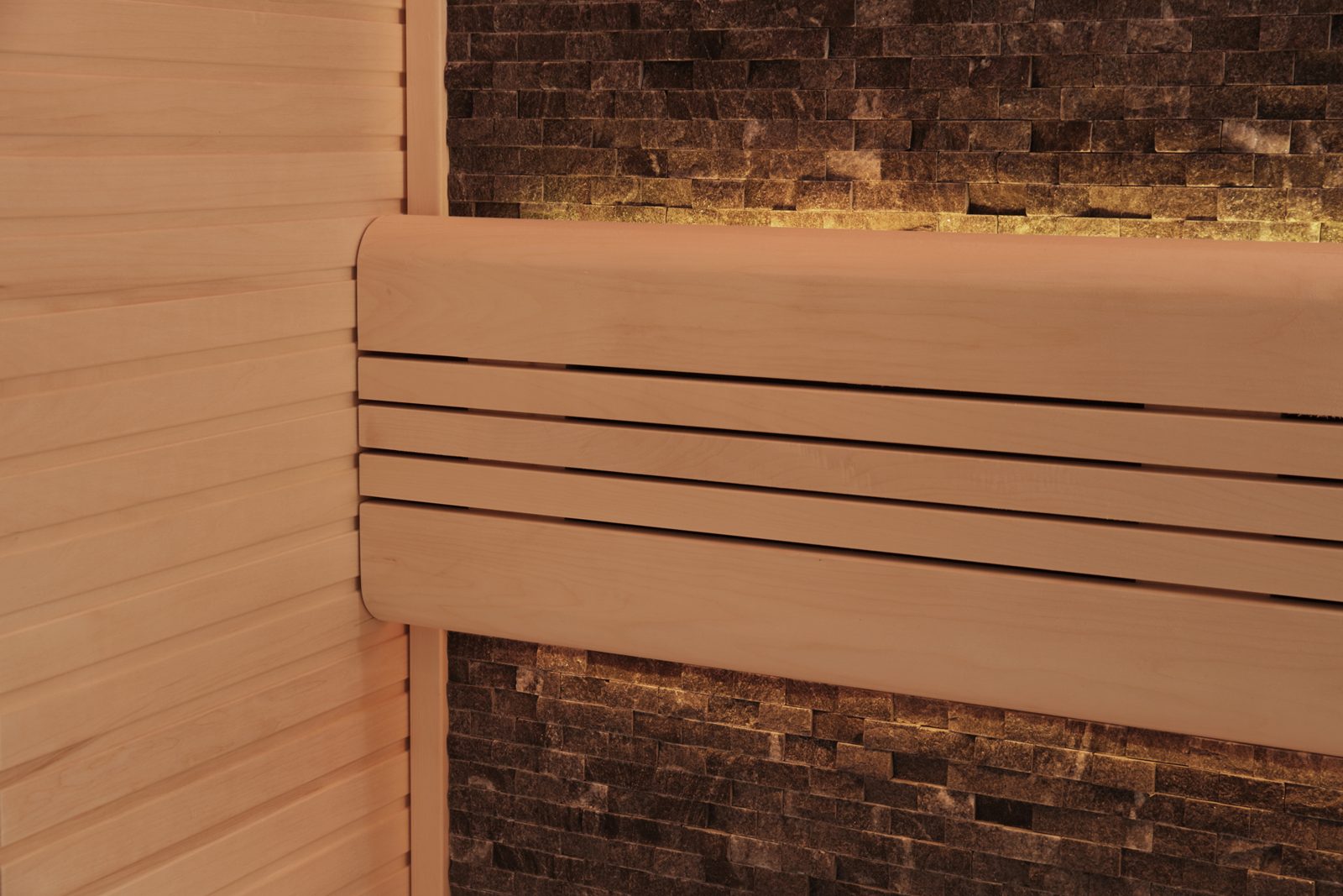 Innen Sauna Kopenhagen Black Stone – Grosse Elementsauna aus Aspen-Holz mit Black-Stone-Wand – Ansicht 3