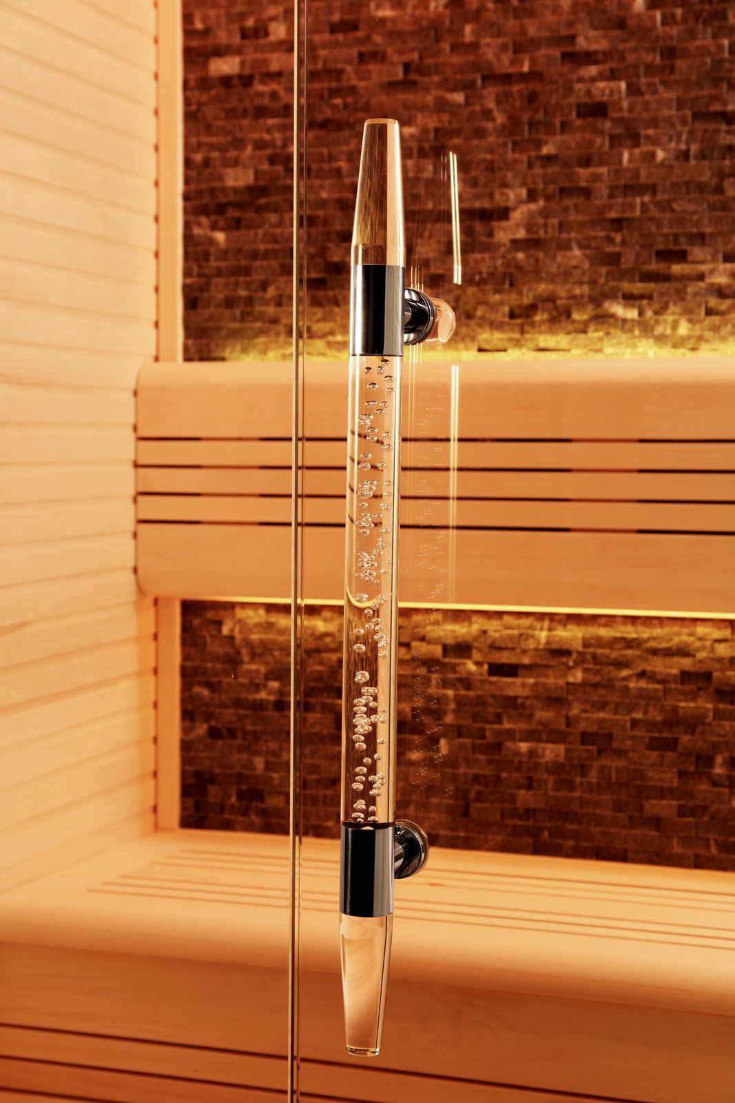 Innen Sauna Saas Fee Black Stone 200 – Elementsauna aus Ayous-Holz mit Black-Stone-Wand und Farblicht – Ansicht 20
